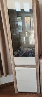 Skříň se sklem - sonoma