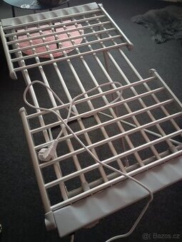 Elektrický sušák na prádlo