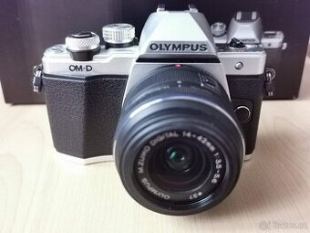 Olympus OM-D M10 II + Olympus 14-42 IIR