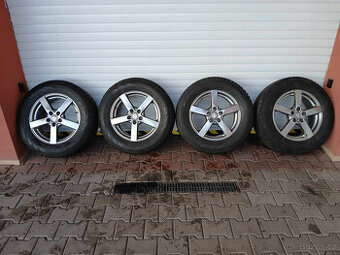 JEEP COMPASS MODEL OD 2016 ALU R17 SE ZIMNÍMI PNEU