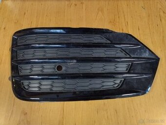 Audi Q3 levá mřížka nárazníku 8U0807681K, 8U0867681K