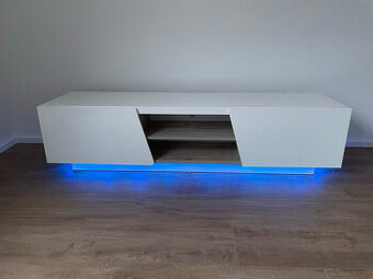 Zánovní designová TV komoda s LED osvětlením