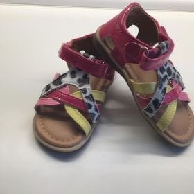 Nové sandálky pro holčičku vel. 24