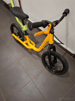 PRODÁM ODRÁŽEDLO BTWIN RUNRIDE 900