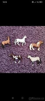 Schleich koně