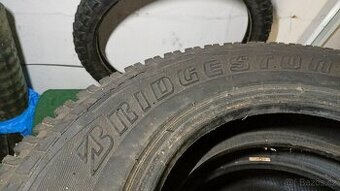Pneu Bridgestone 205R16 C - 1