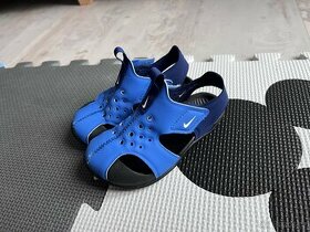 sandály Nike vel. 7c