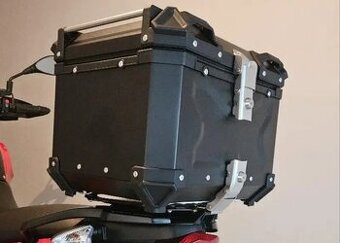 nový motokufr 45 l - na jednu velkou přilbu