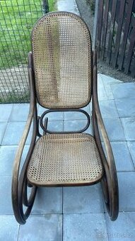 Houpaci kreslo Thonet