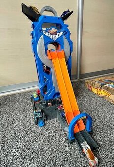 Hot Wheels City Mega garáž - top stav