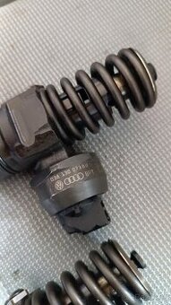 vstřikovače 2.0tdi 103kW 038130073BQ 0414720312