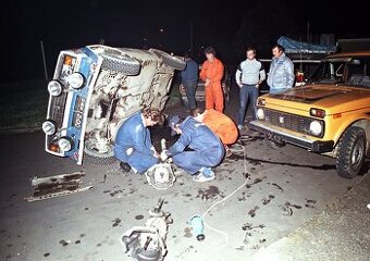 Poptávám přivýdělek jako automechanik, pneuservis apod.