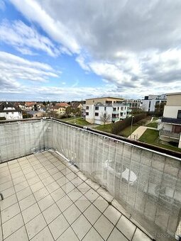 Prodej velmi prostorného bytu 2+kk/B s garáží v projektu Ště