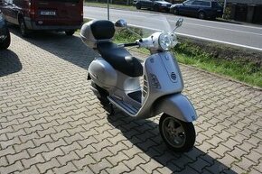 Piaggio Vespa GT 200