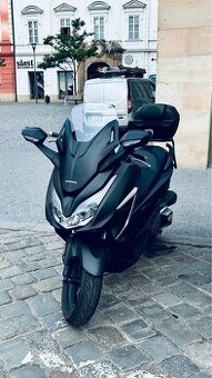 Honda Forza 350