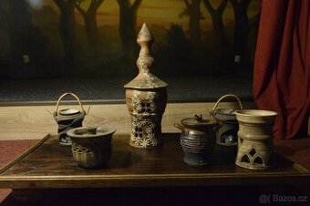 Keramické svícny, aroma lampy a dekorativní objekty – ruční