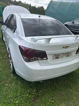 Chevrolet cruze na nahradní díly