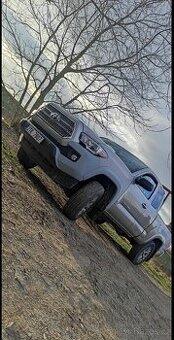 Toyota Tacoma 2.7 benzín, automat, 2016 – len 67 015 km