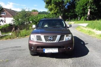Nissan Pathfinder 2.5 DCI automat 126Kw