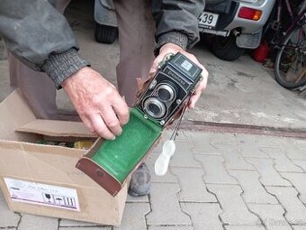 Fotoaparát FLEXARETA 5A – zrcadlovka 6x6