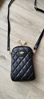 Mini kabelka na mobil