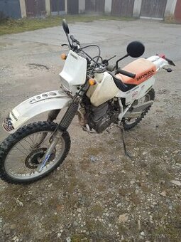 Honda Xr 600 r, Zamluvené