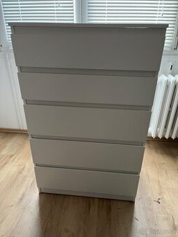 Skříňka bílá se šuplíky