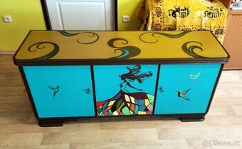 Ručně malovaná komoda