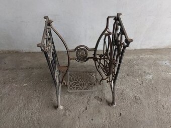 Rám šicího stroje R&G