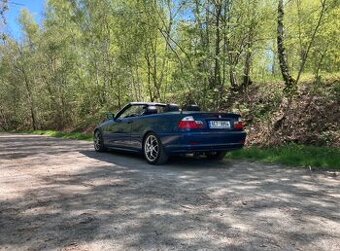 BMW 320i Cabrio 125 kW – radost z jízdy bez střechy.