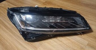 Světlo Škoda SUPERB 3  3V1941016D  pravé