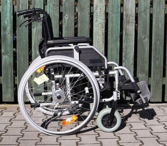 092-Mechanický invalidní vozík MediSCout.