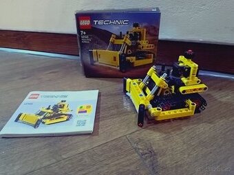 Lego technic buldozer
