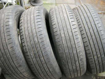 pneu 225/70 r16  225/70/16