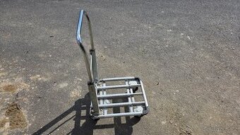 Víceúčelový plošinový vozík