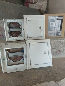 Modulární rozvaděč 1x6 na omítku IP30 zámek Ral 9003A-RZ0 65