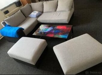 Sedací souprava , taburentky a stolek