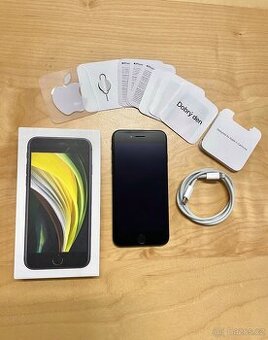 iPhone SE 2020 64GB,pěkný stav
