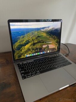 MacBook PRO 2018 13” šedý 256GB