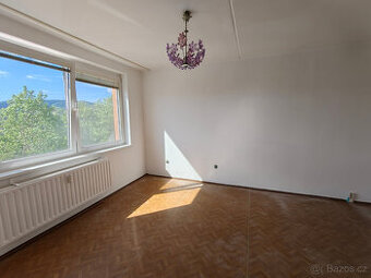 Pronájem bytu 3+1, 69 m² – SNP, Vimperk II