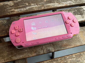 PSP v ružové barvě PSP v ružové barvě