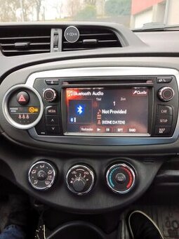 TOYOTA Yaris OM rádio