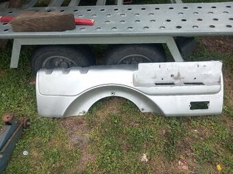 Toyota rav 4 zadni dvere plast
