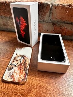 iPhone 6S 128 GB stříbrný, včetně dvou obalů