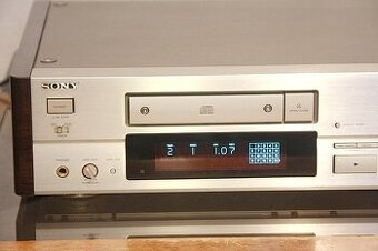 SONY CDP-X555ES CD PLAYER + REMOTE CONTROL