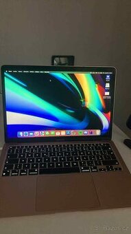 Apple MacBook Air 13” (M1, 2020) – výborný stav