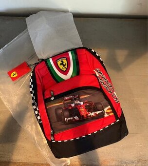 Dětský batoh Ferrari