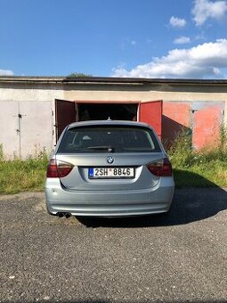 BMW E90 330xd