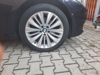 BMW 5GT