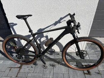 SCOTT Scale 910 – karbonová raketa na prodej